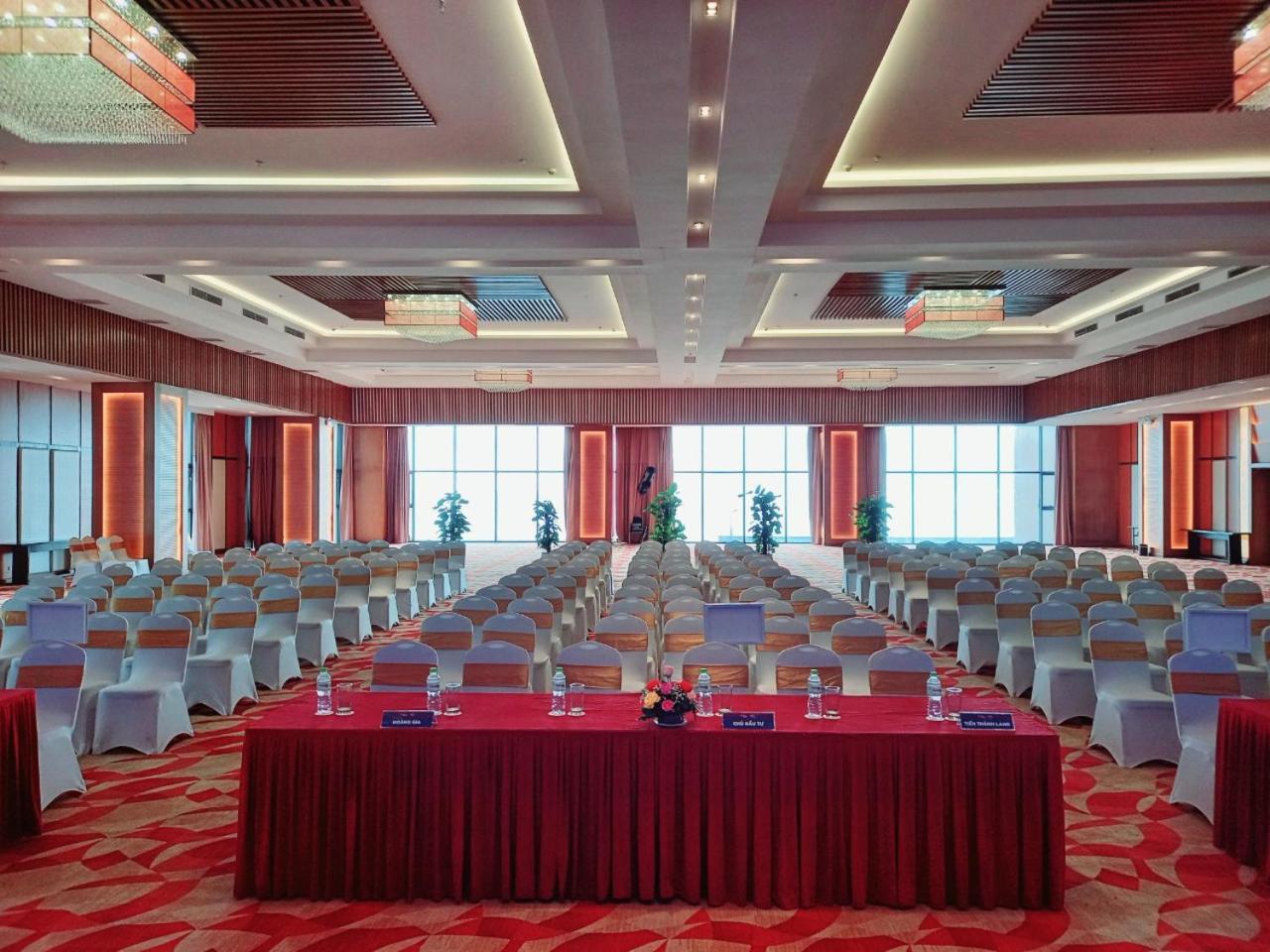 Muong Thanh Luxury Nhat Le Hotel Донгхой Экстерьер фото
