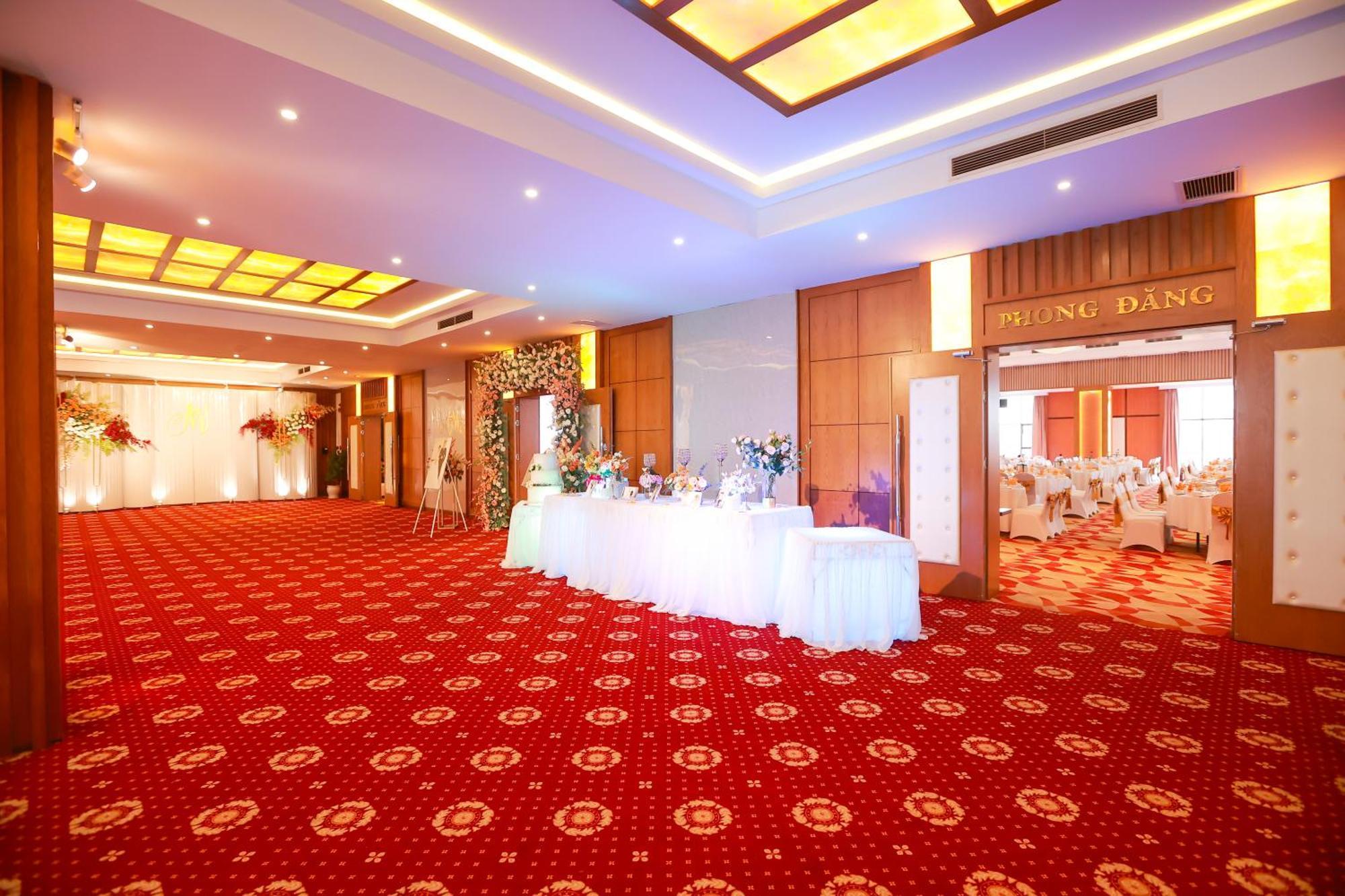 Muong Thanh Luxury Nhat Le Hotel Донгхой Экстерьер фото