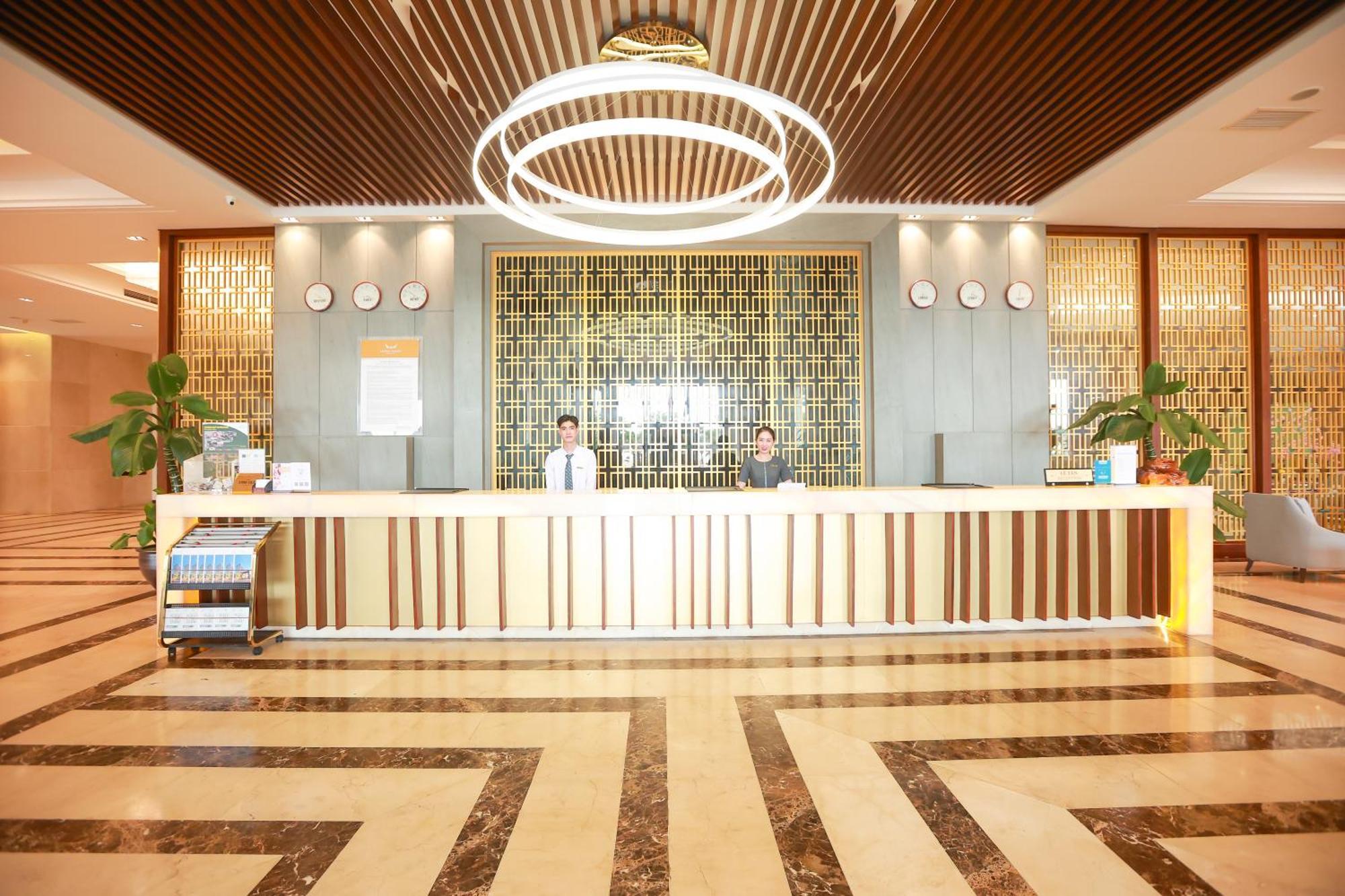 Muong Thanh Luxury Nhat Le Hotel Донгхой Экстерьер фото