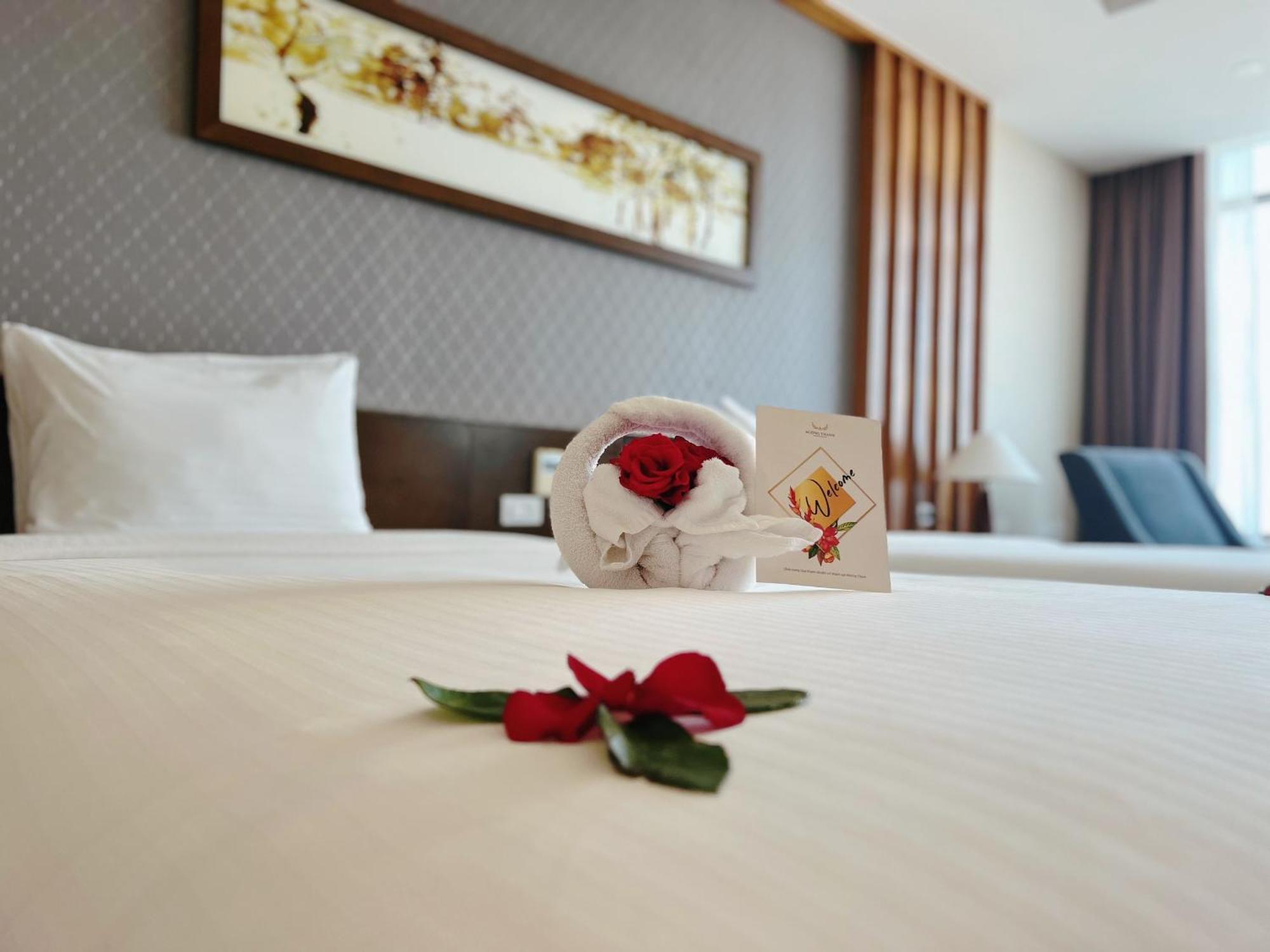 Muong Thanh Luxury Nhat Le Hotel Донгхой Экстерьер фото