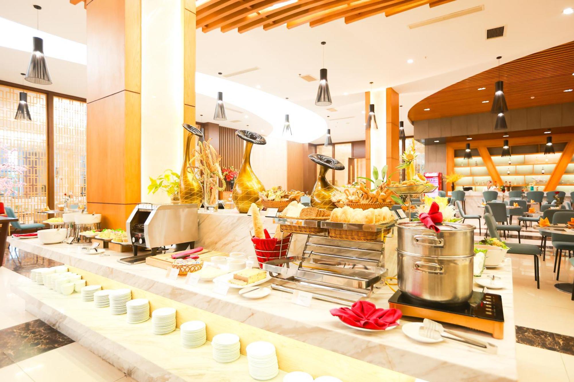 Muong Thanh Luxury Nhat Le Hotel Донгхой Экстерьер фото