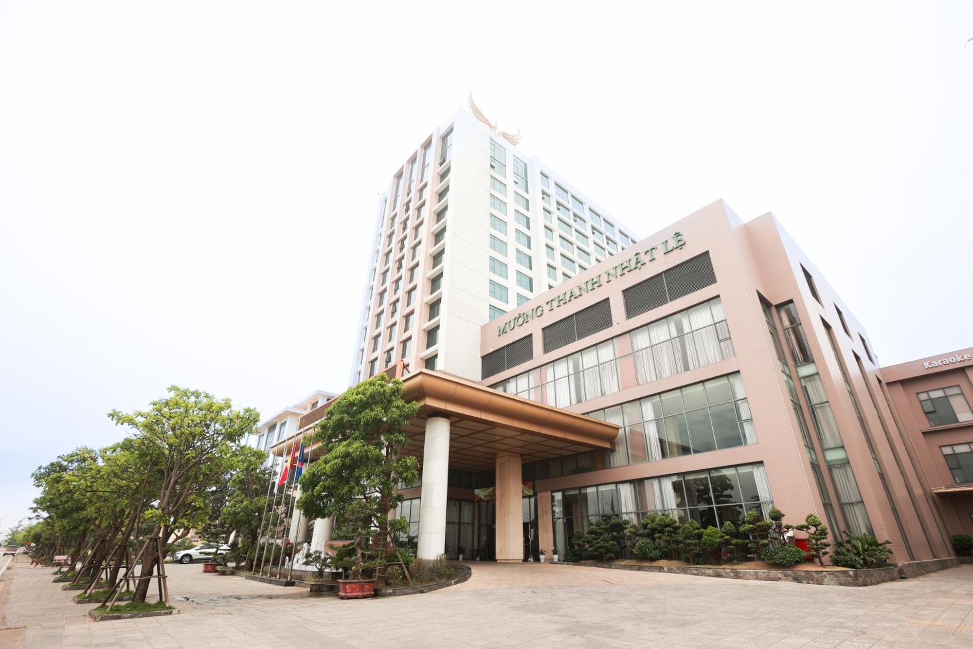 Muong Thanh Luxury Nhat Le Hotel Донгхой Экстерьер фото