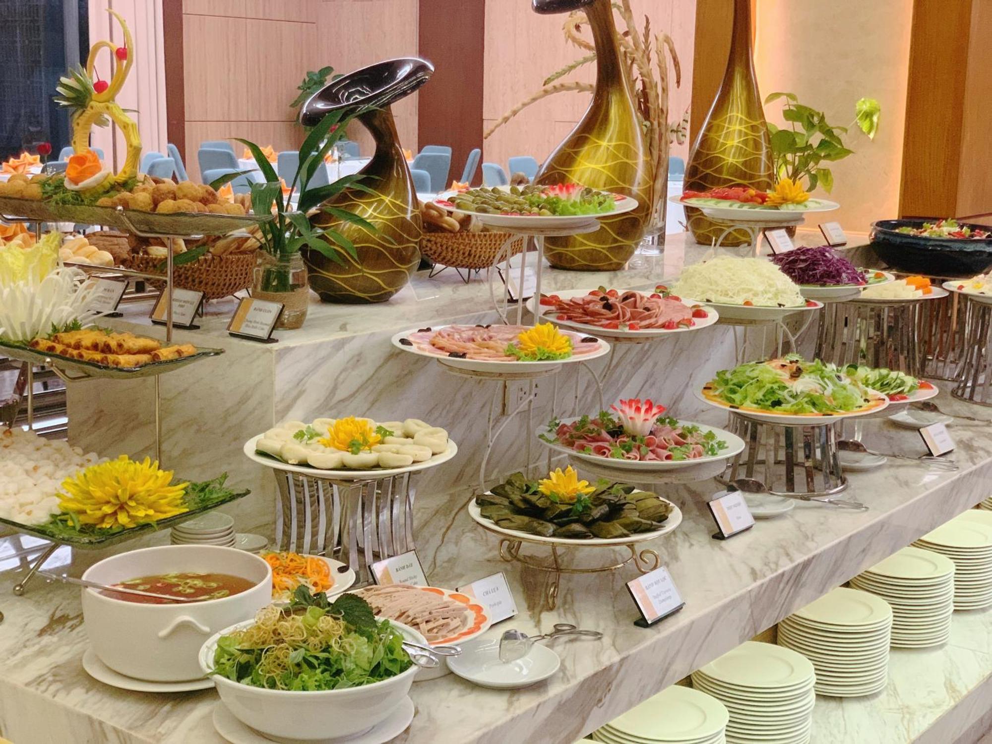 Muong Thanh Luxury Nhat Le Hotel Донгхой Экстерьер фото