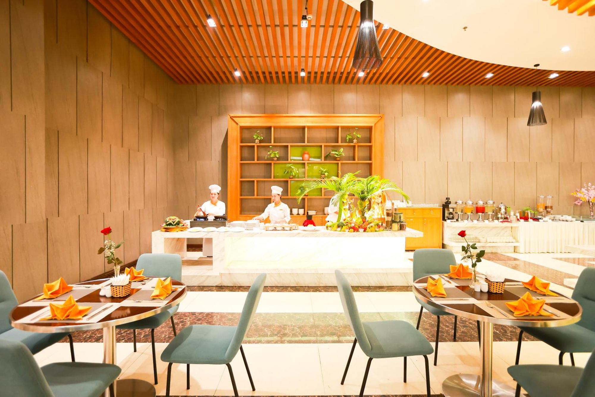 Muong Thanh Luxury Nhat Le Hotel Донгхой Экстерьер фото