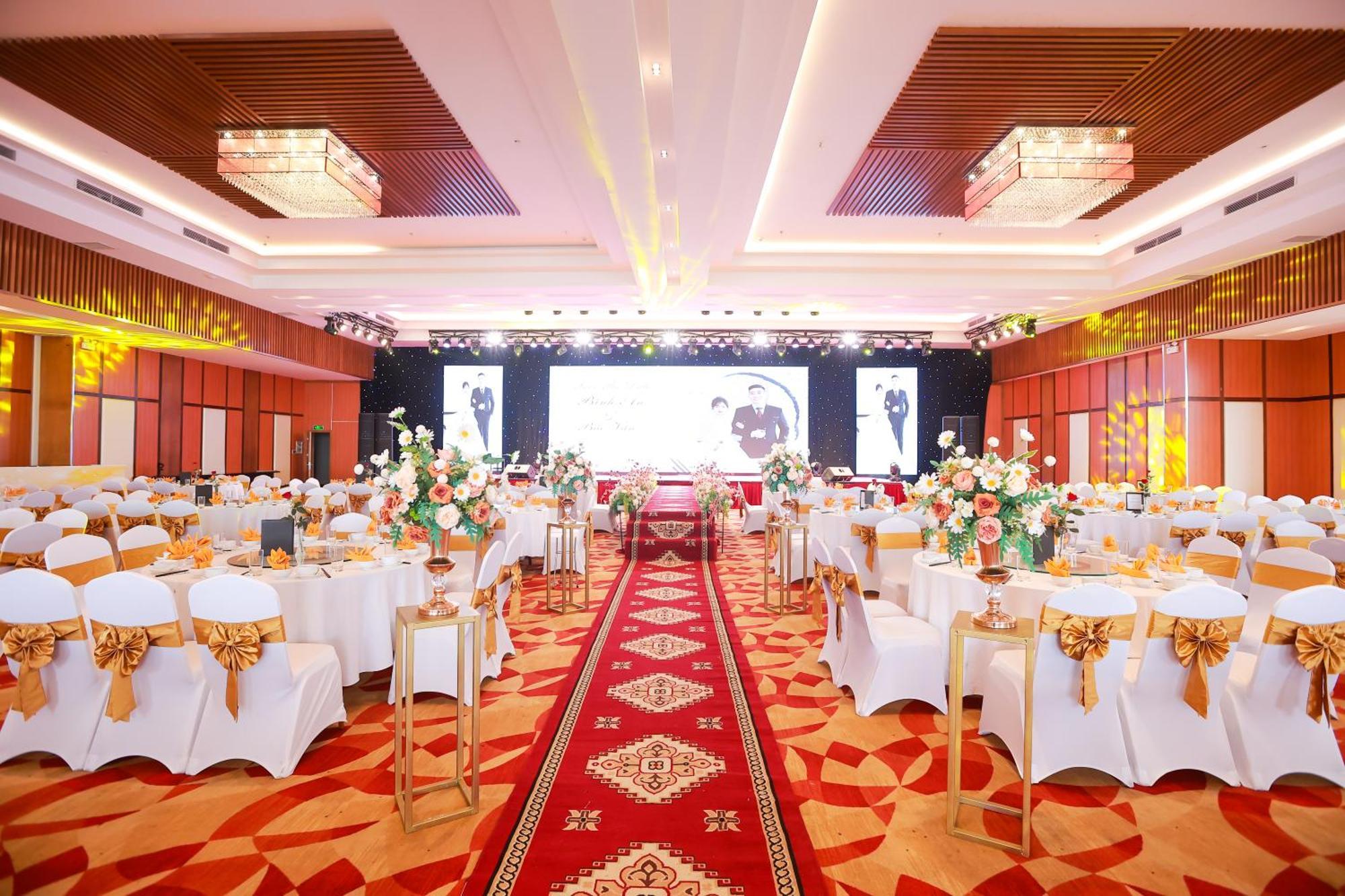 Muong Thanh Luxury Nhat Le Hotel Донгхой Экстерьер фото
