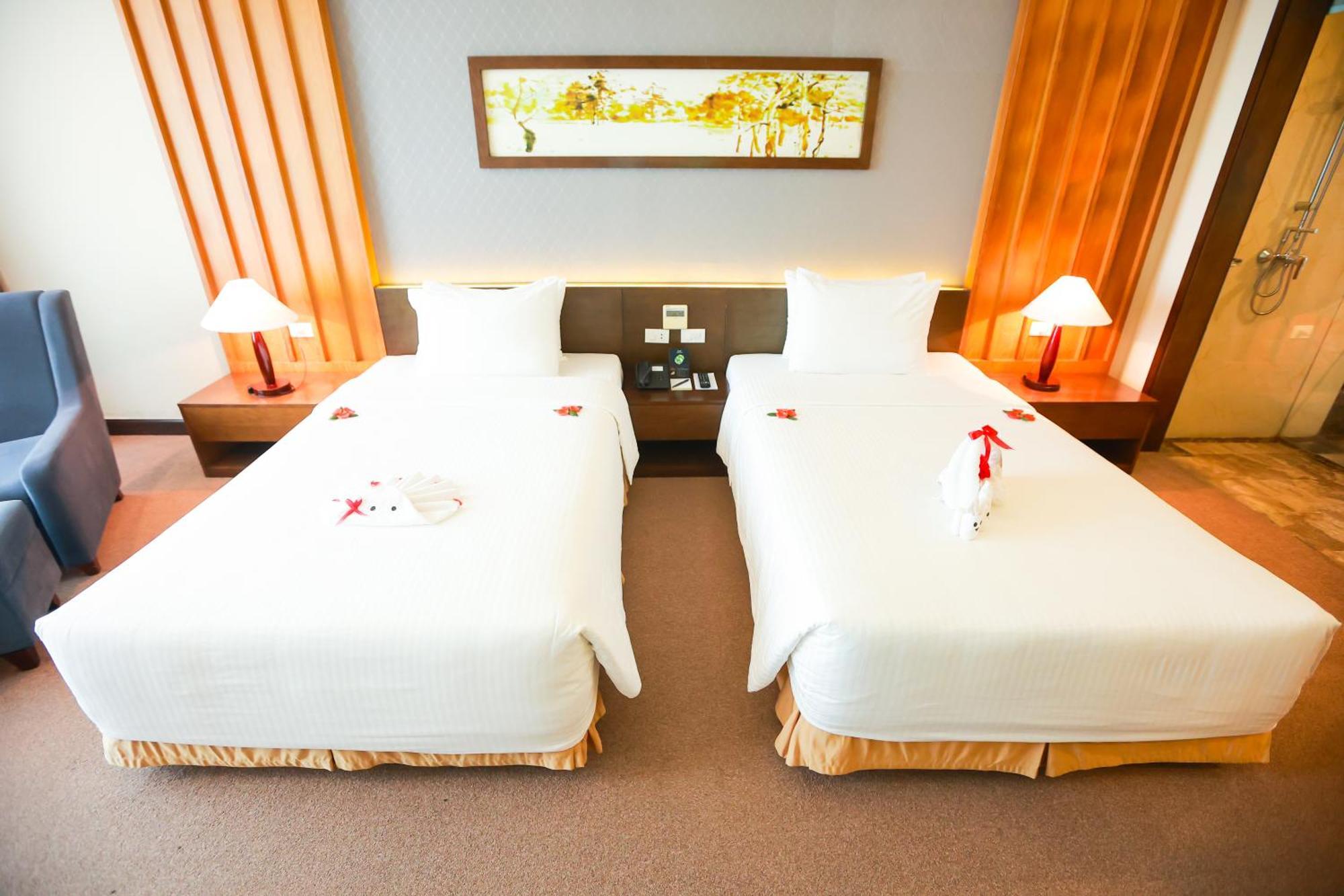 Muong Thanh Luxury Nhat Le Hotel Донгхой Экстерьер фото