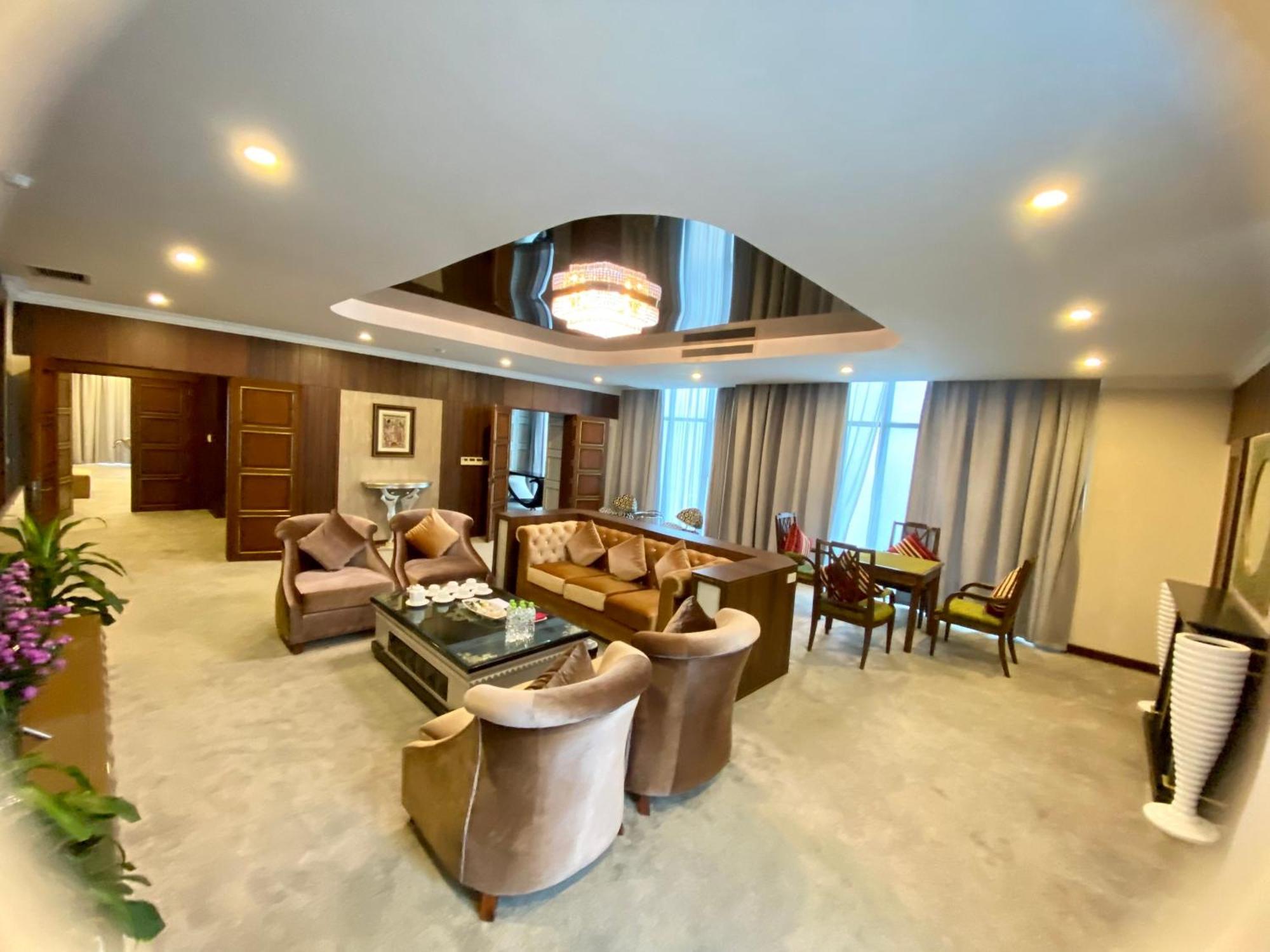 Muong Thanh Luxury Nhat Le Hotel Донгхой Экстерьер фото