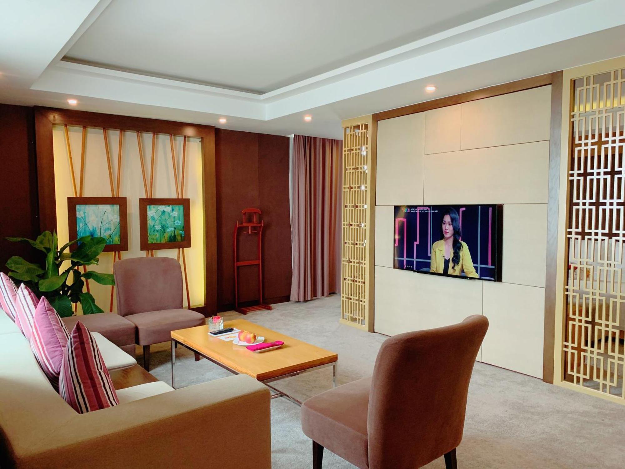 Muong Thanh Luxury Nhat Le Hotel Донгхой Экстерьер фото